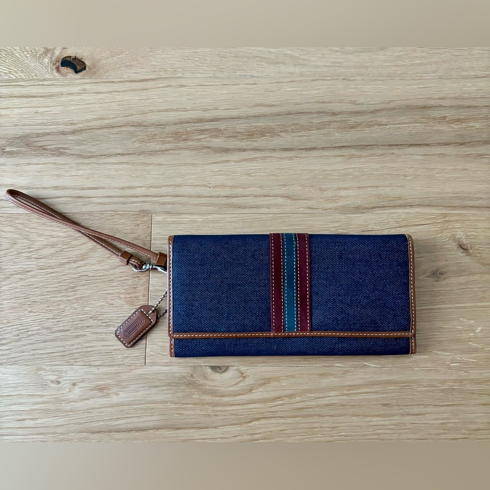 RARE vintage Coach Jean wallet/wristlet